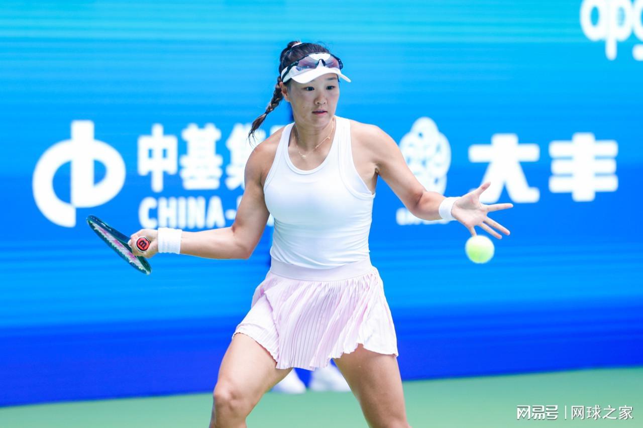 特雷·杨4900万选项在即 奇才面临合同考验