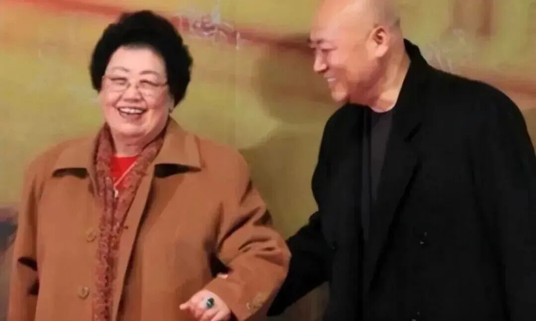 曼晚：加斯科因当年为钱拒曼联选热刺结果后悔终身，M费要注意了