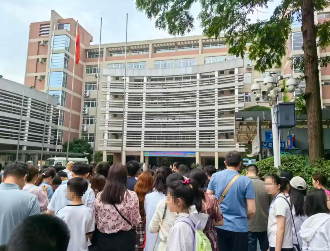 阿斯：杜兰将转会至加拉塔萨雷，加盟前他需签约纪律约束条款