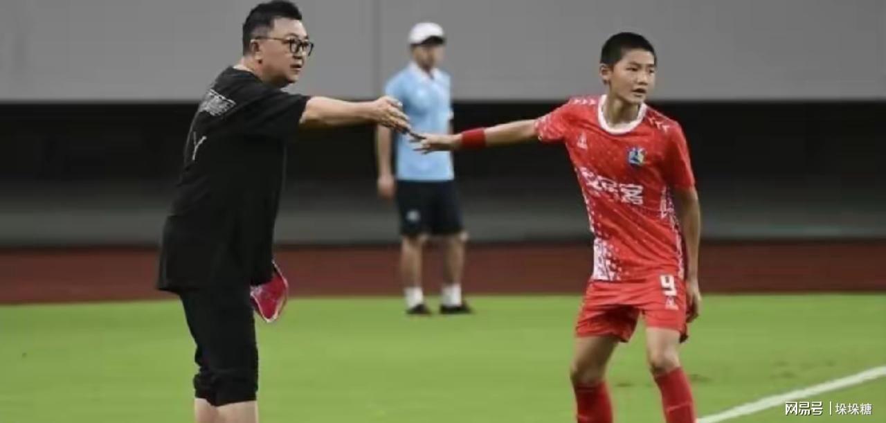 拉塞尔夺加泰排位赛杆位