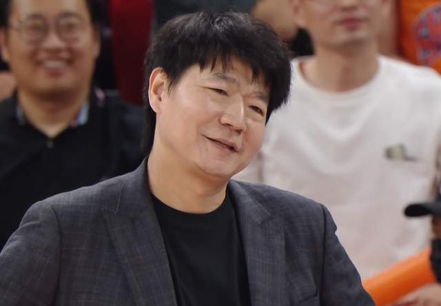 德约已在温网男单豪取105胜，追平费德勒并列公开赛时代第一