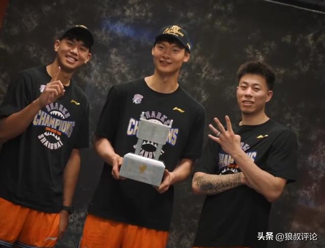 NBA总决赛战报：福克斯一级恶犯！马刺16分优势变3分，卡斯尔7中0