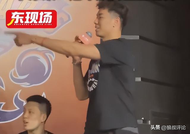 5年2.41亿！？湖人有点难了，老詹要抱孙子了