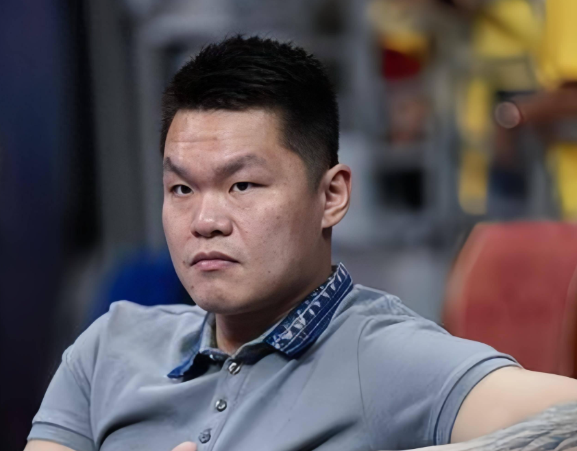 火箭两年合同签下签湖人后场大闸，他们并没有使用全额中产特例？
