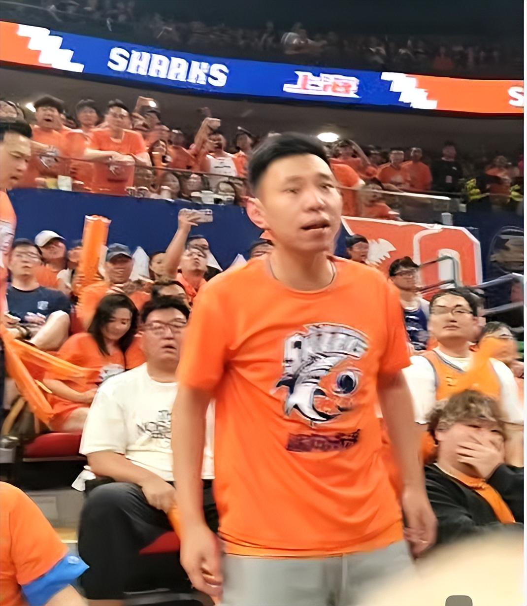 福克斯失误挨骂 称不受影响准备救赎