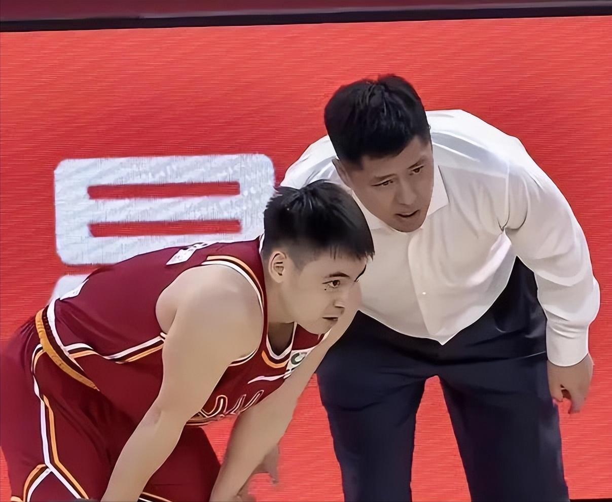 NBA出手了！总决赛G5裁判！果然又是福斯特