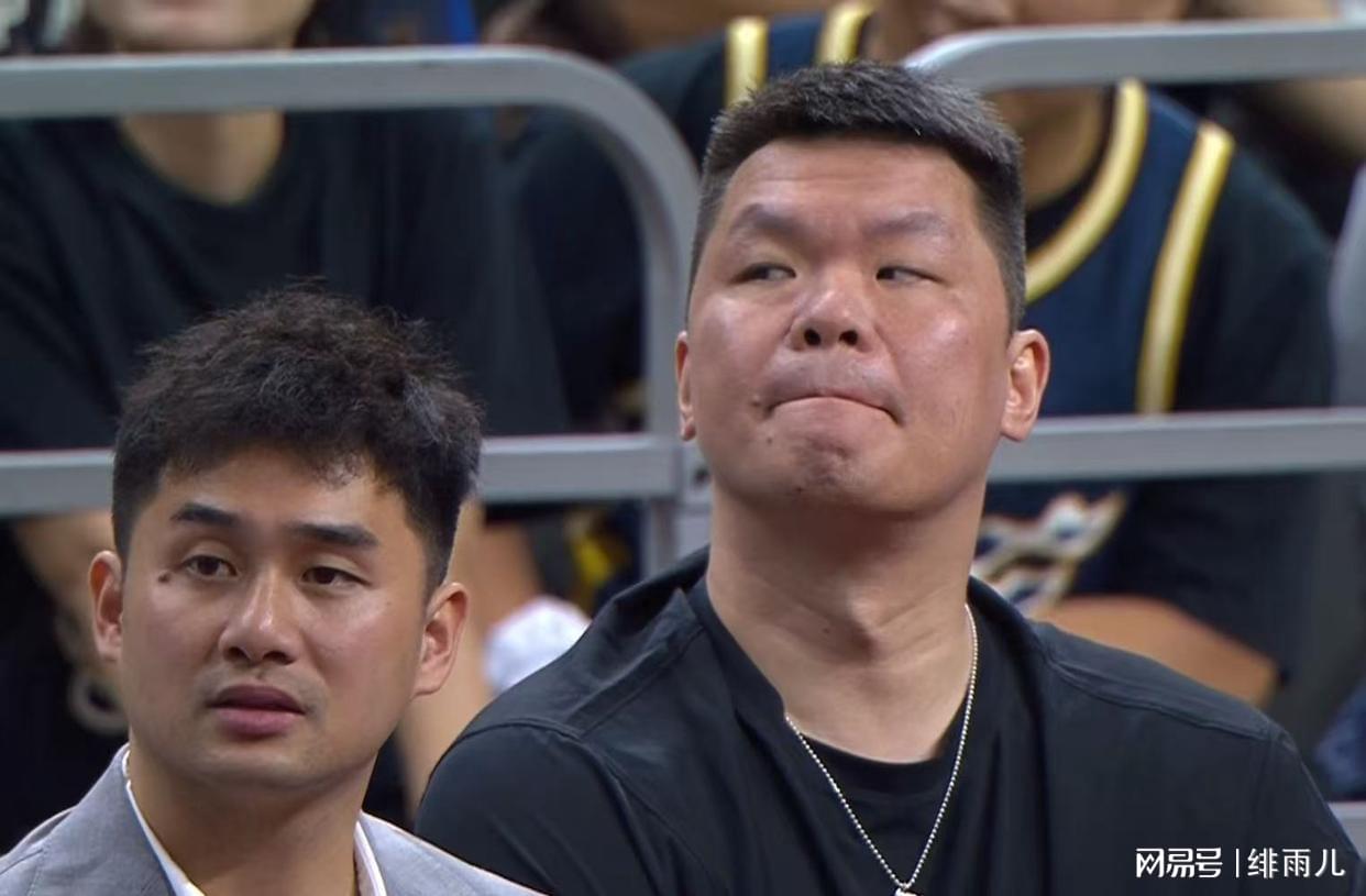 突发！福克斯取关马刺，字母哥交易倒计时，快船计划追求FMVP