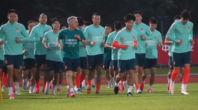 在NBA一支球队想要夺得总冠军，到底需要什么样的球员？