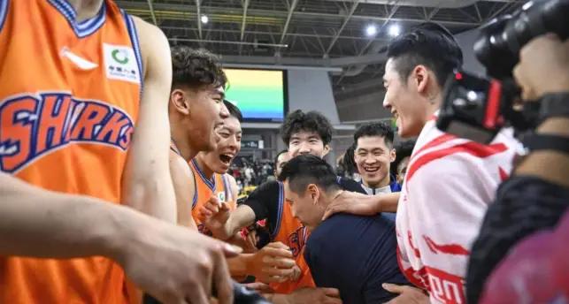 2090万人见证！尼克斯绝境逆转创收视神话