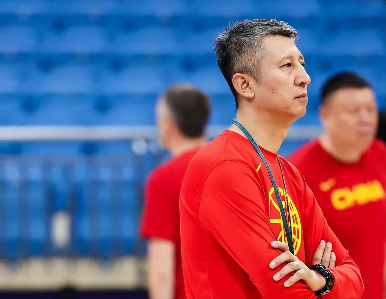 湖人计划送两将 腾空间留里夫斯