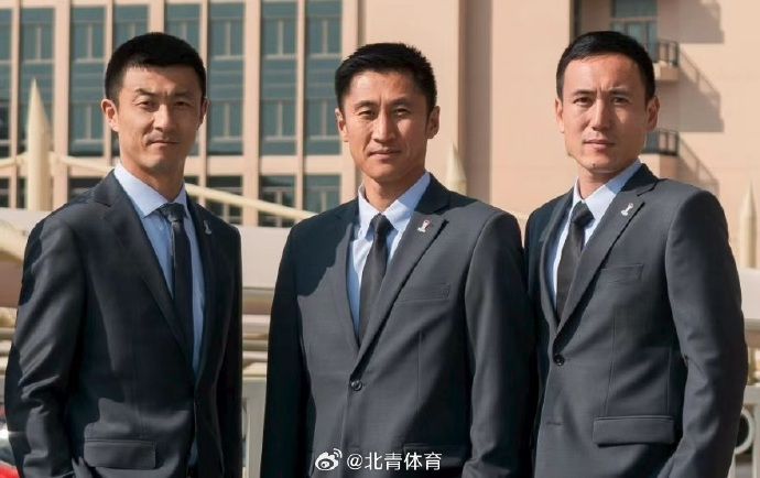 3队竞争杰伦布朗，火箭队优势大！3类交易筹码在手，只等斯通点头
