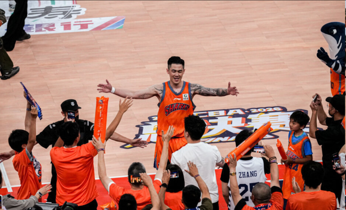 尼克斯迎赛点利好！马刺替补中锋出战成疑，文班亚马要独自扛内线