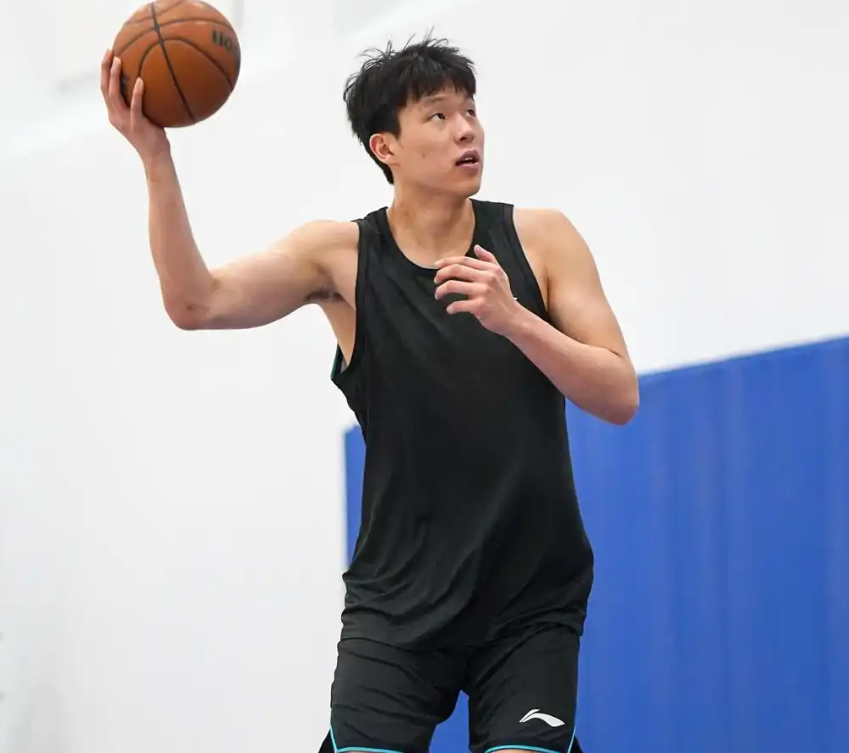 G5科内特出战成疑 文班轮换棘手