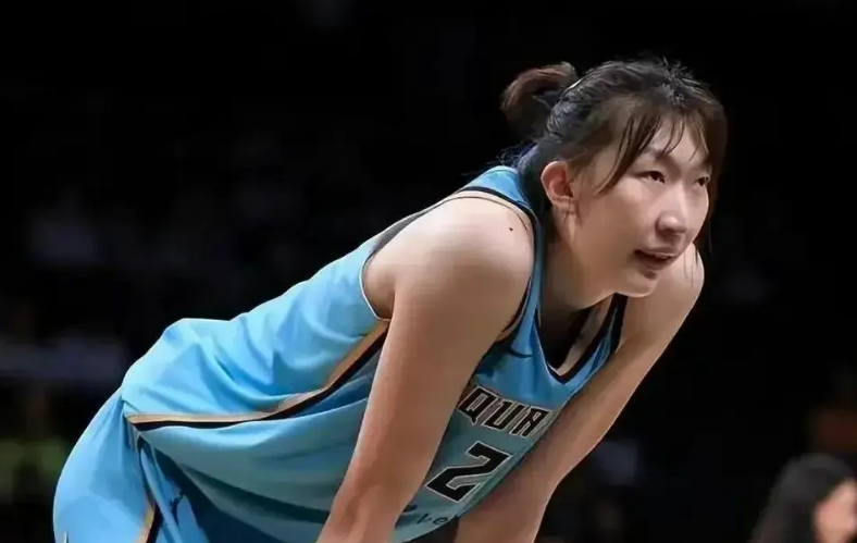 邓超带等等现场见证，尼克斯落后16分大翻盘，布伦森狂砍45分夺冠