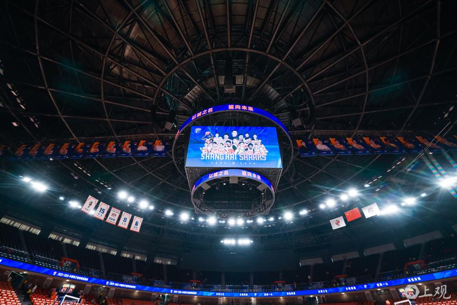 球迷吵翻！乔丹是NBA初代营销大牌，詹姆斯是迭代招牌，真相扎心