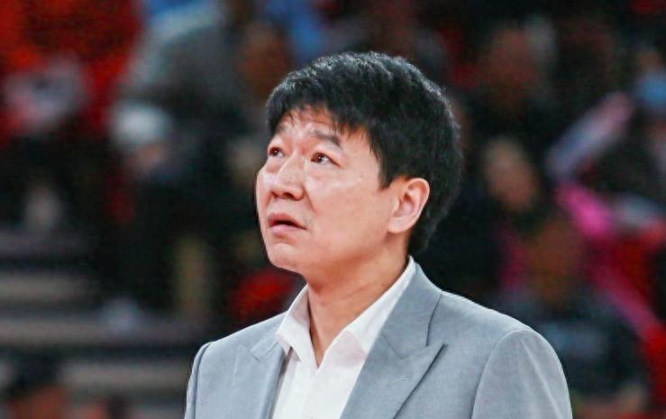 为什么说尼克斯53年首冠>马刺5次捧杯？
