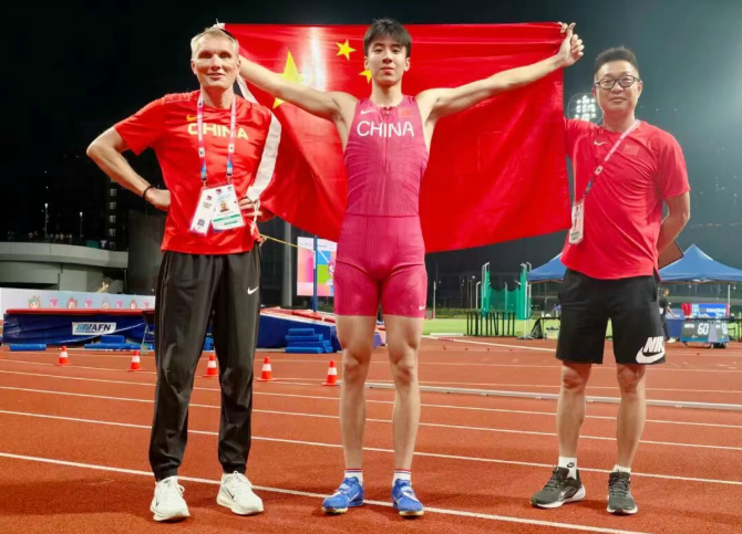 曝凯斯勒和爵士闹僵考虑离队！湖人引援机会来了