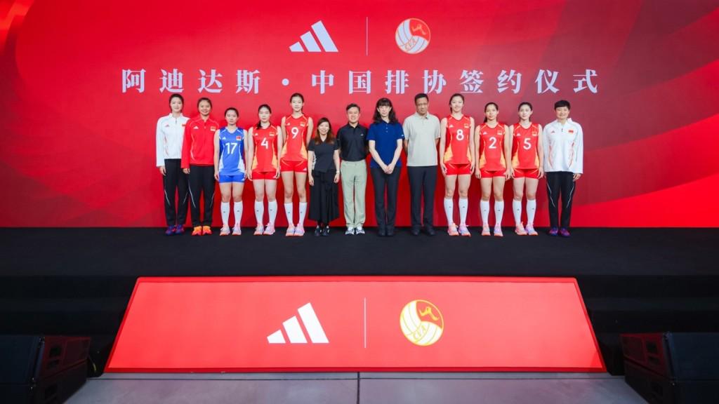 5年2.41亿！？湖人有点难了，老詹要抱孙子了