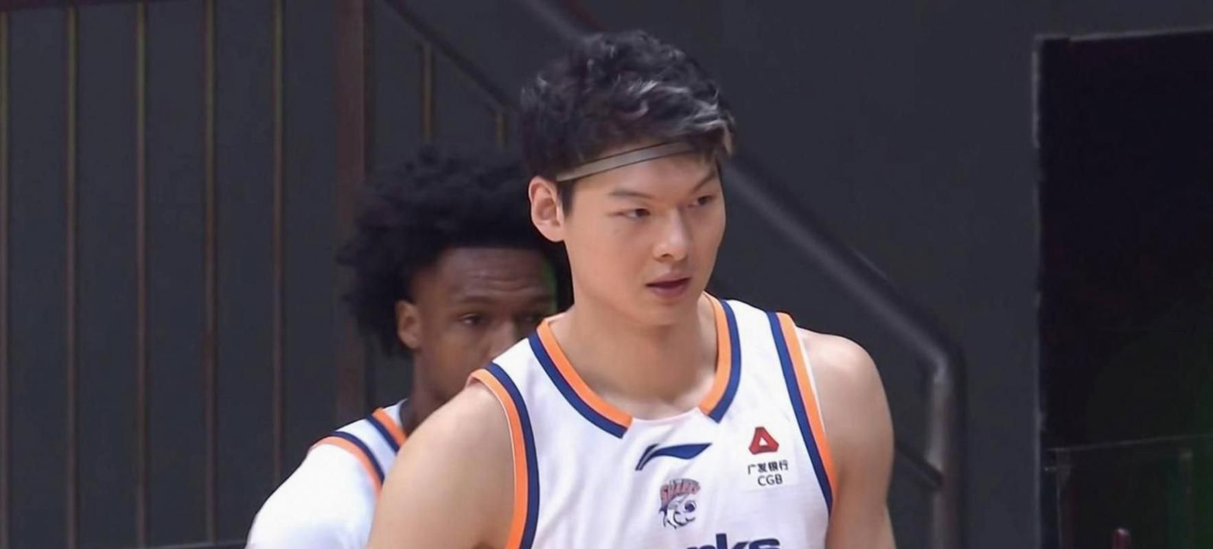 埃弗顿签下切尔西20岁边锋乔治，转会费起价1800万英镑