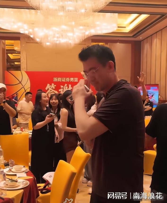 加拿大公开赛第三轮 本土小将冲冠