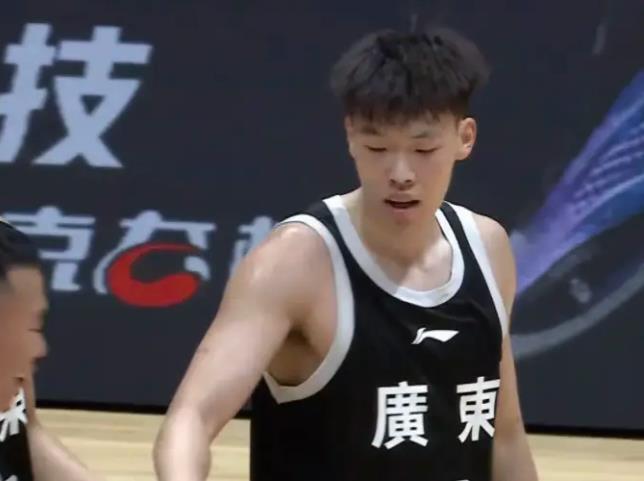 手势跟极端组织有关？澳大利亚裁判辟谣：只是“潜意识的抽搐”